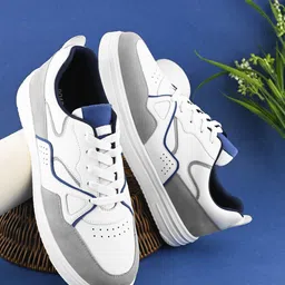 The Roadster Lifestyle Co Men Colourblocked Lightweight Sneakers-image-11