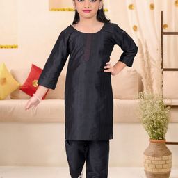 Pehanaava Girls Striped Thread Work Straight Kurta With Trouser-picture-45