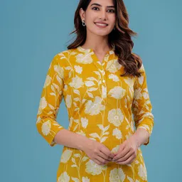 GULABI LEAF Floral Printed Mandarin Collar Cotton Top-image-46
