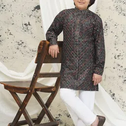 Aj DEZInES Boys Floral Embroidered Regular Sequinned Kurta with Pyjamas image 4