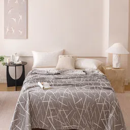 JC HOME Grey & White Abstract Cotton AC Room 233 GSM Double Bed Quilt-image-87