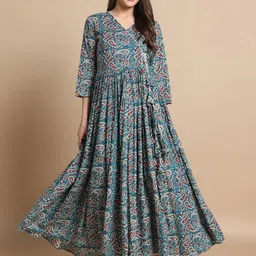 Gujari Women Floral Printed Sequinned Anarkali Kurta-image-3