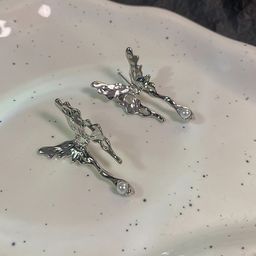 VAGHBHATT Silver-Plated Animal Shaped Studs-6