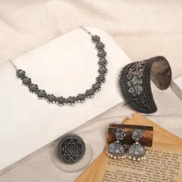 Teejh Ongole Oxidised Silver Jewellery Gift Set-image-40