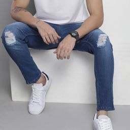 The Indian Garage Co Men Relaxed Fit Low Distress Light Fade Stretchable Jeans-image-13