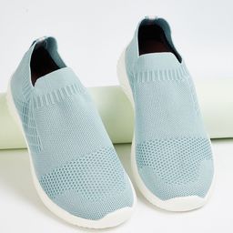 max Women Outdoor Walking Shoes-image-9