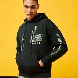 Bewakoof Men Black Fleece Relaxed Fit Graphic Sweatshirt-image-81