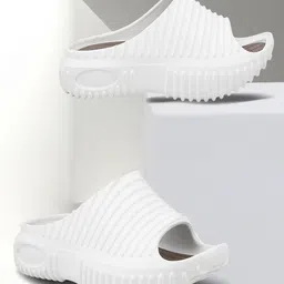 JACKRUNNER Men Solid Sliders-image-74