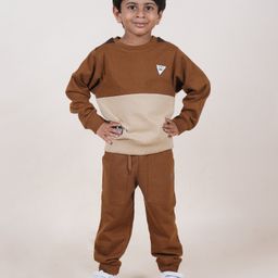 Kiddopanti Fleece Full Sleeves Patch Detailed Cut & Sew Sweatshirt With Solid Joggers Set - Brown & Beige-picture-19