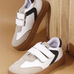 VENDOZ Women Colourblocked Round Toe Sneakers-picture-10