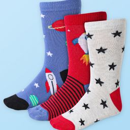 Cute Walk by Babyhug Cotton Lycra Knit Anti-bacterial Ankle Length Socks Rocket & Stars Design Pack of 3 - Blue Red & Gray-image-81