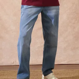 WROGN Men Vintage Washed Relaxed Anti Fit Mid-Rise Light Fade Jeans-image-3