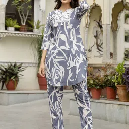 Trendmalls Women Floral Printed A-Line Kurta with Trousers-image-76