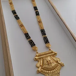 V.K.PAYAL.JEWELLERY Gold-Plated Artificial Stones and Beads Mangalsutra-picture-1