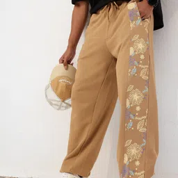 Kook N Keech Men Indie Street Aesthetics Floral Printed Baggy Cotton Terry Joggers-image-32