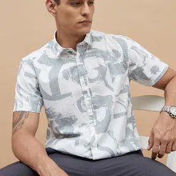 CODE by Lifestyle Geometric Printed Cutaway Collar Cotton Casual Shirt-image-18