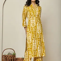 ARAVALII Cotton Printed V-Neck Tunic With Trousers Co-Ords image 3