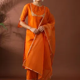 Jaipur Kurti Women Floral Embroidered Regular Chanderi Cotton Kurta with Trousers & With Dupatta-image-50