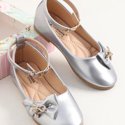 Cute Walk by Babyhug Buckled Closure Bellies With Bow Applique- Silver-image-42