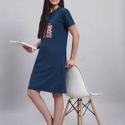 SEPHANI Women Stars Printed Pure Cotton Nightdress-image-66