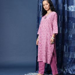 Taavi Indigo Ethnic Motifs Printed Regular Kurta With Trousers & With Dupatta image 5