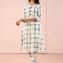 SUTI Women Quirky Printed Kurta with Trousers-image-4