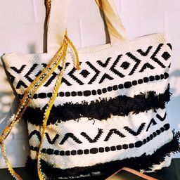 TheYUGO Geometric Textured Shopper Shoulder Bag with Tasselled-picture-46