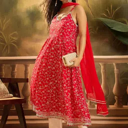 Sangria Printed Kurta & Trousers With Dupatta-21