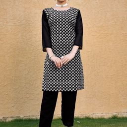DIVASTRI Women Ethnic Motifs Embroidered Regular Mirror Work Kurta with Trousers-image-90