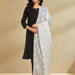 Fabindia White Regular Fit Embroidered Dupatta-21
