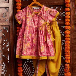 stylobug Stylo Bug Half Sleeves Seamless Vintage Style Batik Printed & Lace Embellished Angrakha Style Kurta With Dhoti - Pink-picture-43