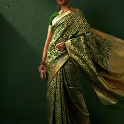 Suha Woven Design Zari Art Silk Ready to Wear Banarasi Saree-image-29
