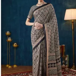 Satrani Black Silk Crepe Printed Saree With Unstitched Blouse-picture-26