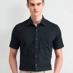 Arrow Men Classic Spread Collar Checked Cotton Formal Shirt-picture-4
