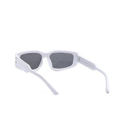 Voyage Unisex Rectangle Sunglasses with UV Protected Lens image 5
