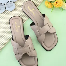 The Roadster Lifestyle Co Women Solid Party Square Shape Open Toe Flats-image-40
