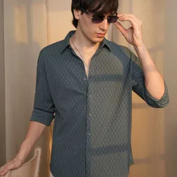 Campus Sutra Men Comfort Textured Opaque Casual Oversized Shirt-image-79