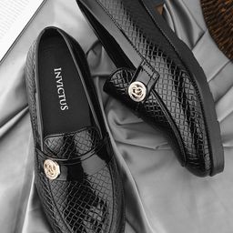 INVICTUS Men Textured Formal Loafers-image-37