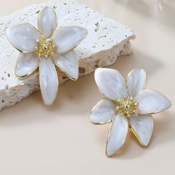 VAGHBHATT Rhodium-Plated Floral Shaped Enamelled Studs-17