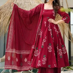 Wedani Women Floral Printed Angrakha Kurta & Palazzos With Dupatta-picture-28
