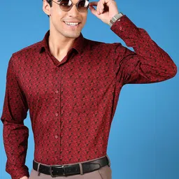 V-Mart Men Slim Fit Spread Collar Geometric Printed Cotton Formal Shirt-image-53