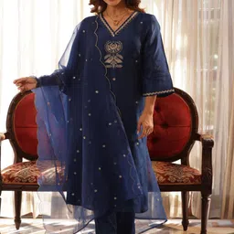 Women Solid Kurta with Trousers & Dupatta-picture-45