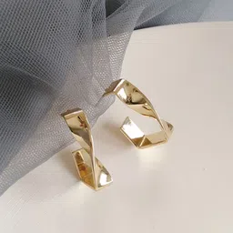 VAGHBHATT Geometric Drop Earrings-18