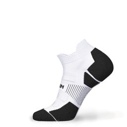 kalenji Running Socks Run900 Invisible and Fine - White image 1