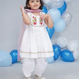 Little Bansi Cotton Woven Sleeveless Floral Embroidered & Gota Lace Embellished Kurta & Salwar With Dupatta Set - White-image-61