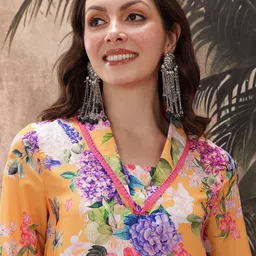 Sangria Floral Print Regular Kurta with Trousers & Dupatta image 3