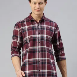 Cross Court Men Tartan Checks Opaque Checked Casual Shirt-image-82
