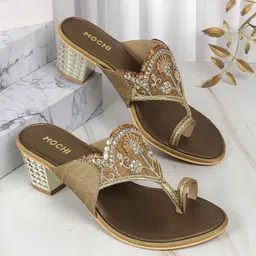 Mochi Colourblocked Block Sandals-15