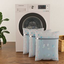 Kuber Industries White & Blue 3 Pieces Cactus Printed Reusable Laundry Bags With Zipper-26
