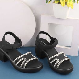 Mochi Embellished Block Pumps-13